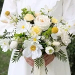 Boho White Bridal Bouquet, Garden Style Wedding Flowers with Ivory Roses and Daisies