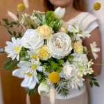 Boho White Bridal Bouquet, Garden Style Wedding Flowers with Ivory Roses and Daisies